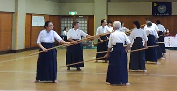 足立区なぎなた連盟 足立区なぎなた連盟 レッツなぎなた
